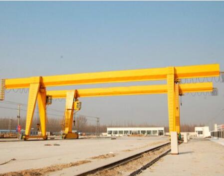 施工大连起重机械和自升式架设设施的安全管理